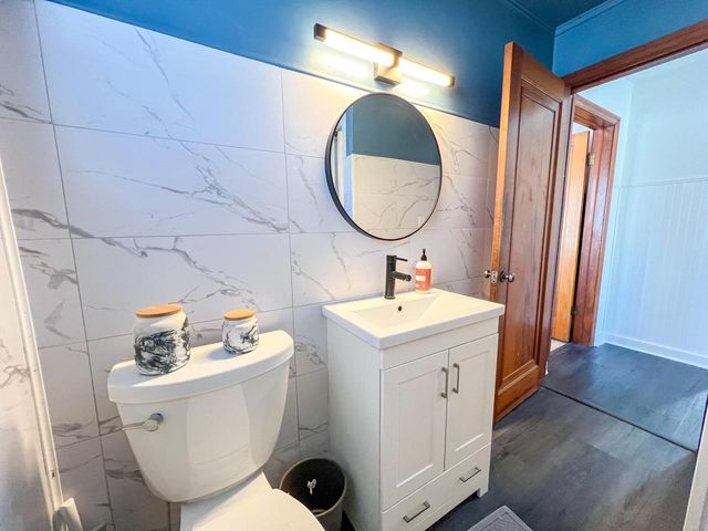 560 Court ROAD, Onalaska, WI 54650