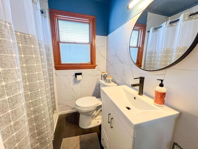 560 Court ROAD, Onalaska, WI 54650