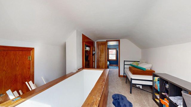 560 Court ROAD, Onalaska, WI 54650