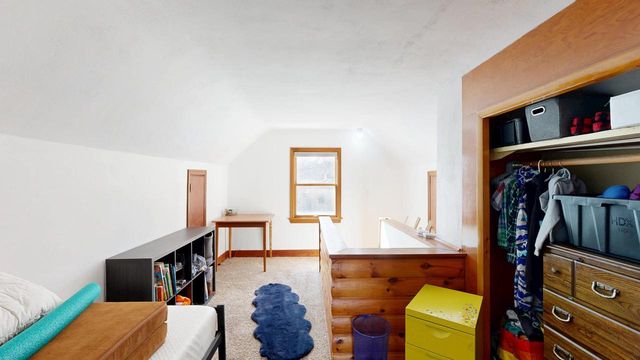 560 Court ROAD, Onalaska, WI 54650