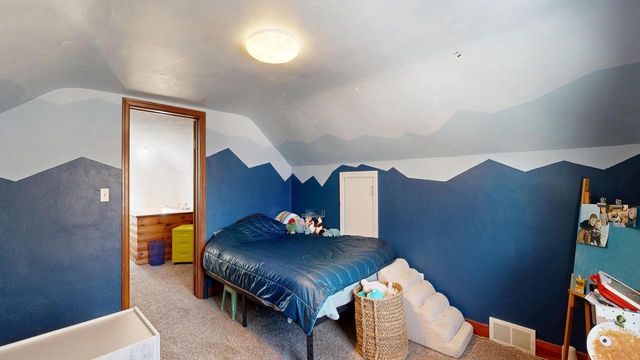 560 Court ROAD, Onalaska, WI 54650