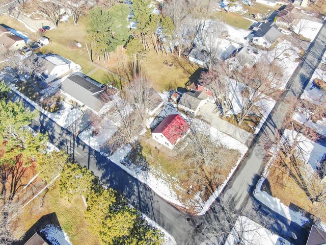 560 Court ROAD, Onalaska, WI 54650