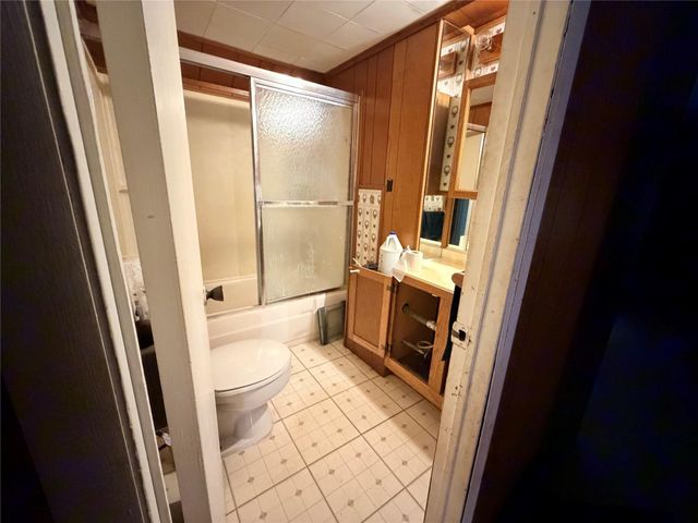 16 Hickory Hollow, Huntsville, TX 77320