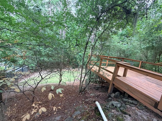 16 Hickory Hollow, Huntsville, TX 77320