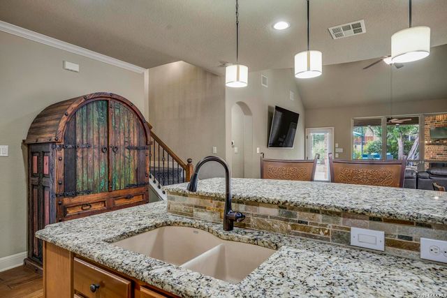 28402 Joanie Kay, San Antonio, TX 78260