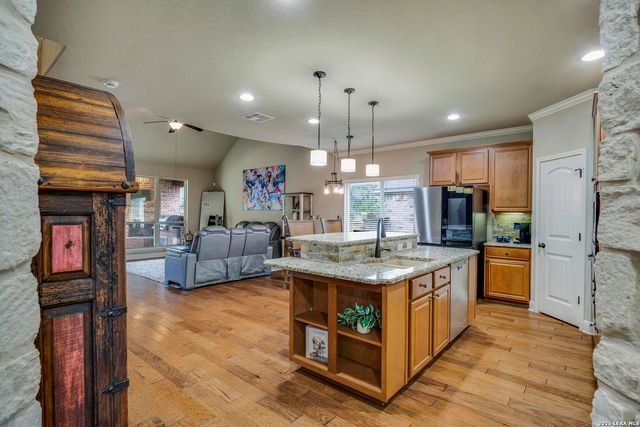 28402 Joanie Kay, San Antonio, TX 78260