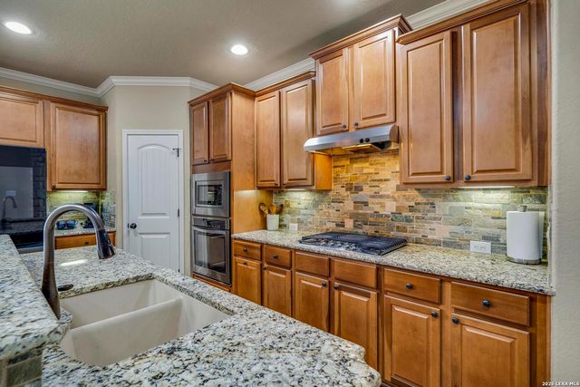 28402 Joanie Kay, San Antonio, TX 78260