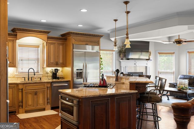 525 Waters Way, Fayetteville, GA 30215