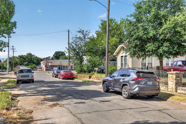 6 N Ravinia Drive, Dallas, TX 75211