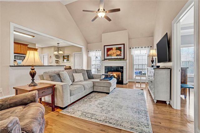 29 Hidden Springs Lane, Taylors, SC 29687