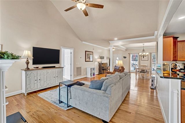 29 Hidden Springs Lane, Taylors, SC 29687