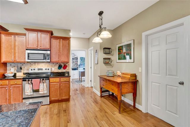 29 Hidden Springs Lane, Taylors, SC 29687