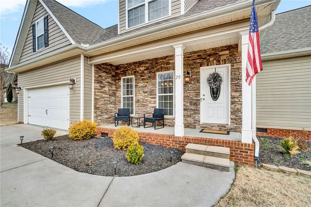 29 Hidden Springs Lane, Taylors, SC 29687