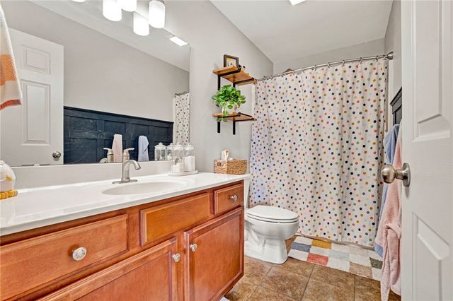 29 Hidden Springs Lane, Taylors, SC 29687