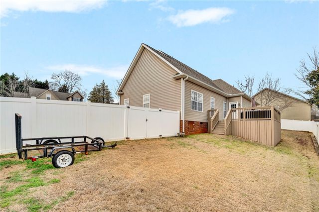 29 Hidden Springs Lane, Taylors, SC 29687