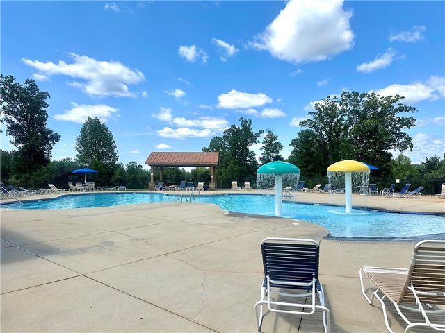 29 Hidden Springs Lane, Taylors, SC 29687