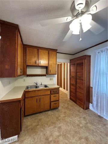 2134 7th Street SW, Akron, OH 44314