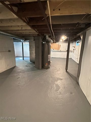 2134 7th Street SW, Akron, OH 44314