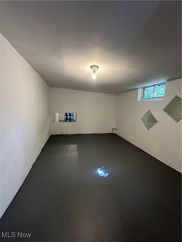 2134 7th Street SW, Akron, OH 44314