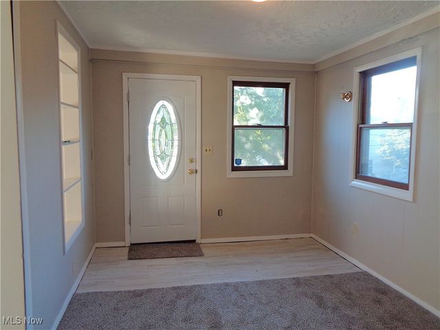 2134 7th Street SW, Akron, OH 44314