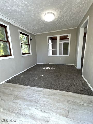 2134 7th Street SW, Akron, OH 44314