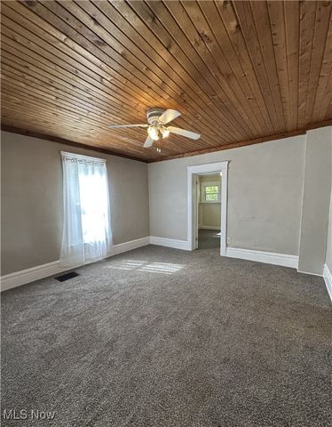 2134 7th Street SW, Akron, OH 44314