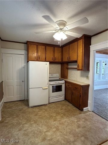 2134 7th Street SW, Akron, OH 44314