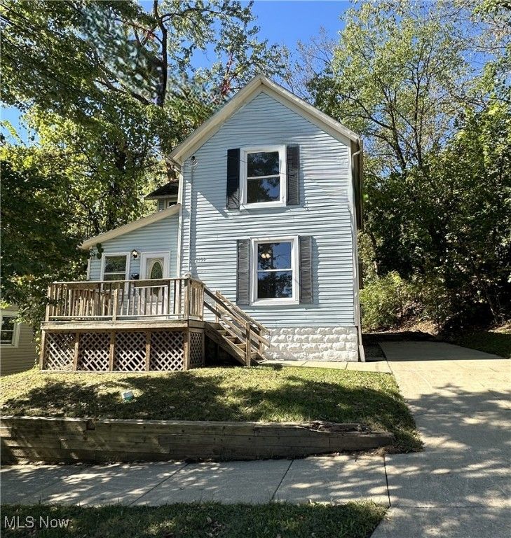 2134 7th Street SW, Akron, OH 44314