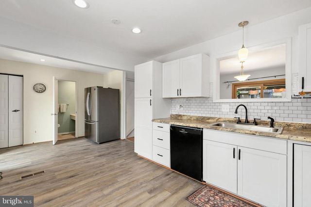 9507 FERN HOLLOW WAY, Montgomery Village, MD 20886