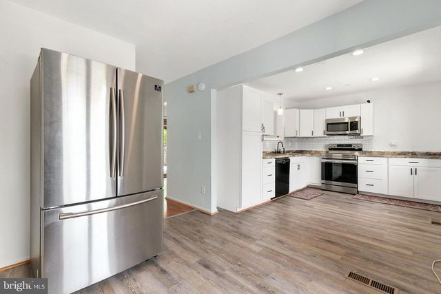 9507 FERN HOLLOW WAY, Montgomery Village, MD 20886