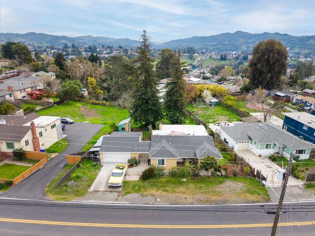 4800 Hilltop Dr, El Sobrante, CA 94803