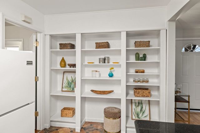 4800 Hilltop Dr, El Sobrante, CA 94803