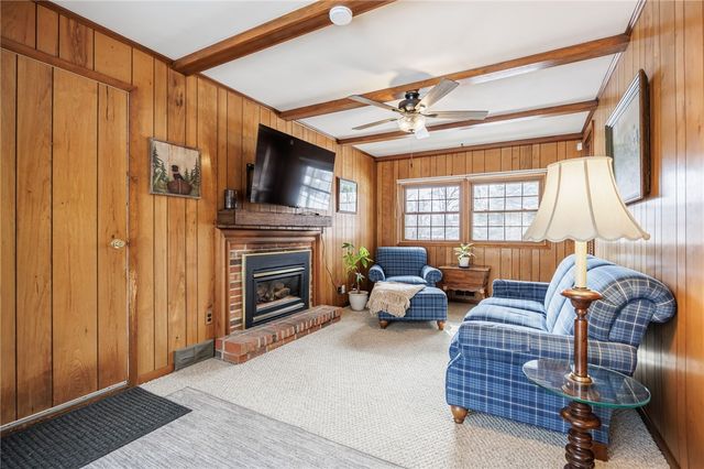 212 Creekwood Drive, Greece, NY 14626