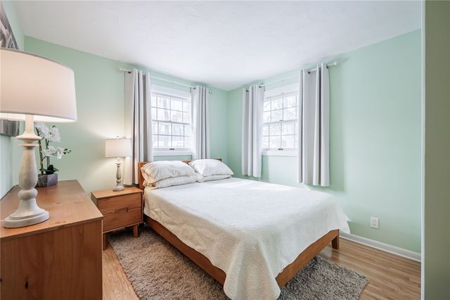 212 Creekwood Drive, Greece, NY 14626