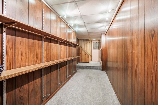 212 Creekwood Drive, Greece, NY 14626