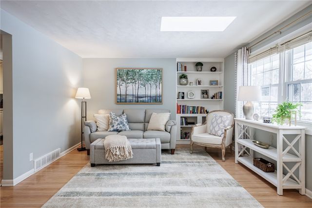 212 Creekwood Drive, Greece, NY 14626