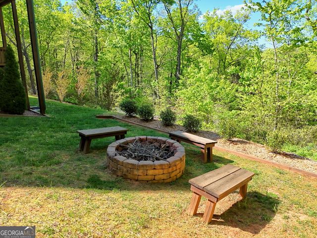 421 Hickory Nut Mtn, Tallulah Falls, GA 30573