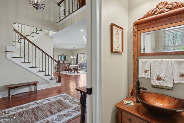 421 Hickory Nut Mtn, Tallulah Falls, GA 30573