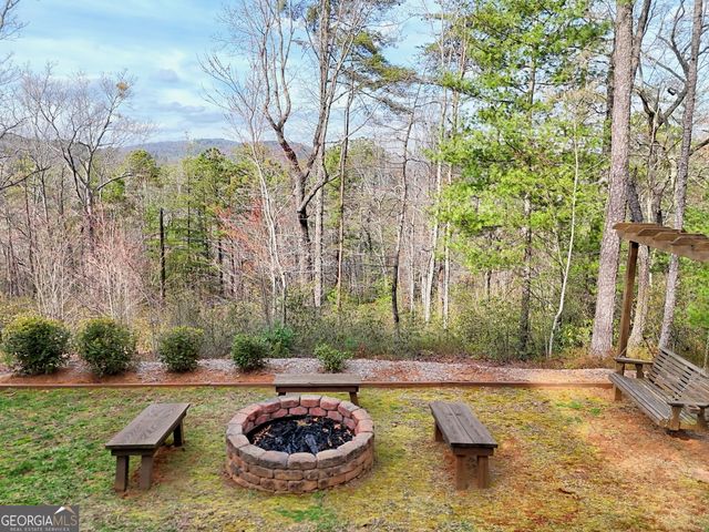 421 Hickory Nut Mtn, Tallulah Falls, GA 30573