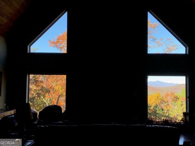 421 Hickory Nut Mtn, Tallulah Falls, GA 30573