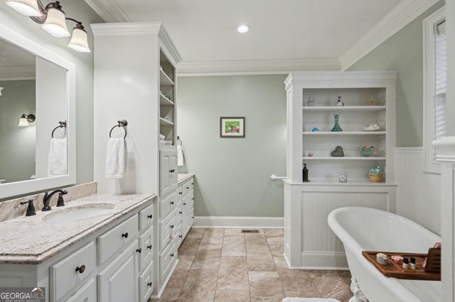 421 Hickory Nut Mtn, Tallulah Falls, GA 30573