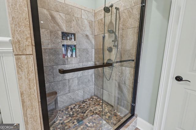 421 Hickory Nut Mtn, Tallulah Falls, GA 30573