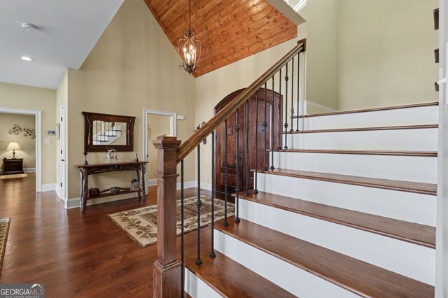 421 Hickory Nut Mtn, Tallulah Falls, GA 30573