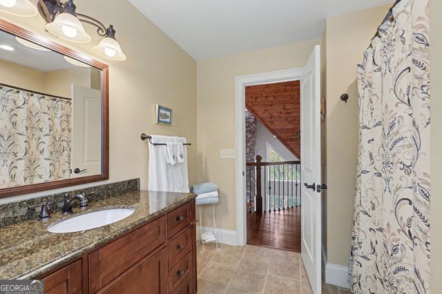 421 Hickory Nut Mtn, Tallulah Falls, GA 30573