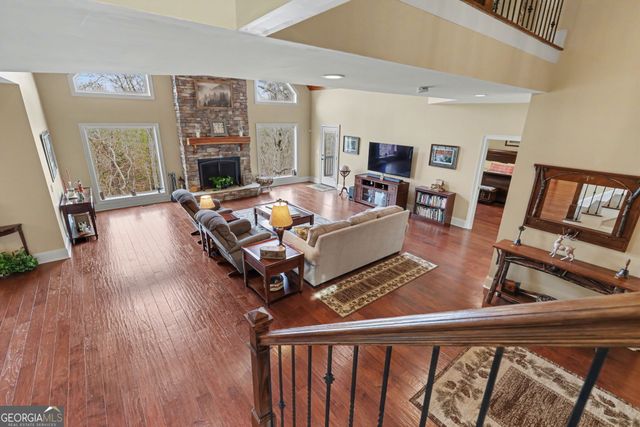 421 Hickory Nut Mtn, Tallulah Falls, GA 30573