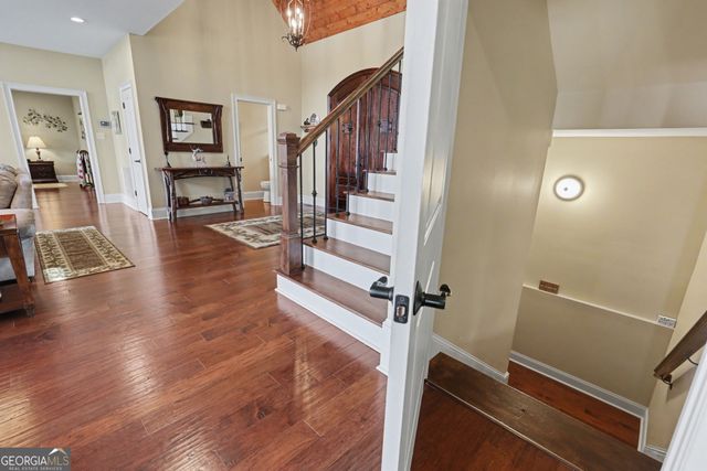 421 Hickory Nut Mtn, Tallulah Falls, GA 30573