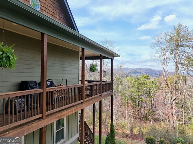 421 Hickory Nut Mtn, Tallulah Falls, GA 30573