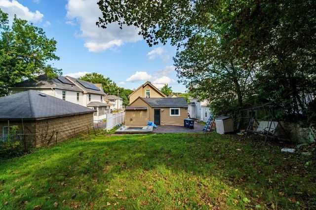 26 Benefit St, Southbridge, MA 01550