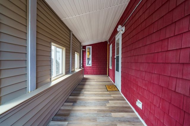 26 Benefit St, Southbridge, MA 01550
