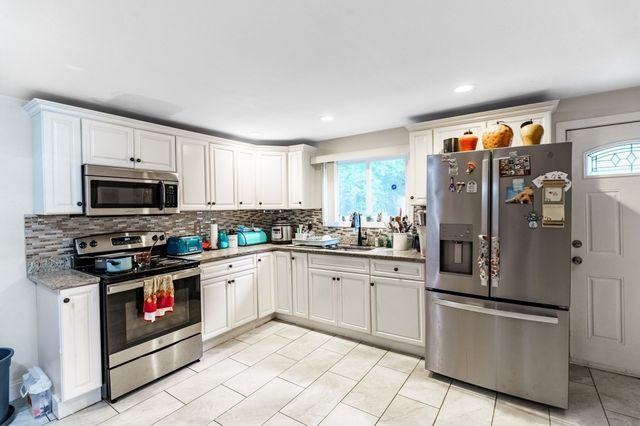 26 Benefit St, Southbridge, MA 01550